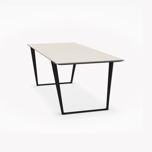 Customizable Desk: adjustment by height, maximum free space